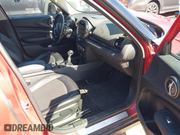 2016 MINI Clubman z VIN WMWLN5C57G2E29251, wystawiony jako IAAI lot #41878076 z przebiegiem 132 763 mil mil oraz . Historia ofert i sprzedaży dostępna na DreamBid. Obrazek 5.
