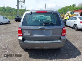 2009 Ford Escape XLS z VIN 1FMCU02709KC11692, wystawiony jako IAAI lot #42202890 z przebiegiem 155 243 mil mil oraz . Historia ofert i sprzedaży dostępna na DreamBid. Obrazek 16.