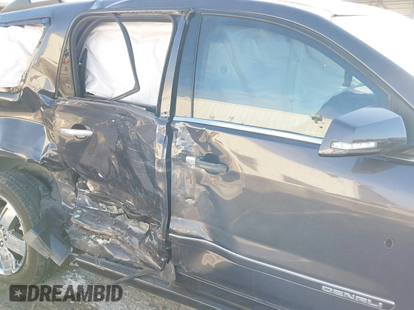 2016 GMC Acadia Denali with VIN 1GKKRTKD5GJ206889, listed as a IAAI auction lot 41258372 with 113,223 mi miles. Bid and sale history available at carsss.com. Image 6.