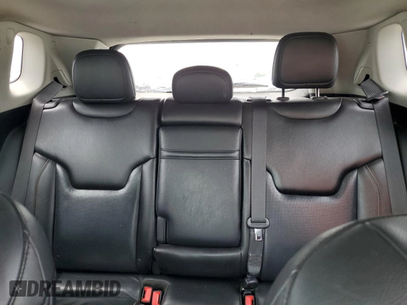 2018 Jeep Compass Limited z VIN 3C4NJDCB0JT340924, wystawiony jako Copart lot #60721325 z przebiegiem 140 441 mil mil oraz Szkoda całkowita • Salvage title. Historia ofert i sprzedaży dostępna na DreamBid. Obrazek 10.