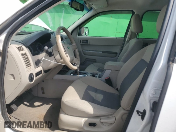 2008 Ford Escape XLT z VIN 1FMCU93148KC65770, wystawiony jako Copart lot #58377915 z przebiegiem 160 856 mil mil oraz Szkoda całkowita • Salvage title. Historia ofert i sprzedaży dostępna na DreamBid. Obrazek 7.