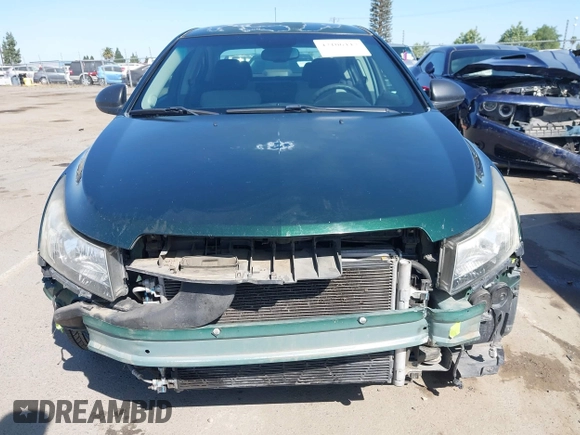2014 Chevrolet Cruze LS with VIN 1G1PA5SG3E7123222, listed as a IAAI auction lot 42106447 with 121,072 mi miles and . Bid and sale history available at DreamBid. Image 13.