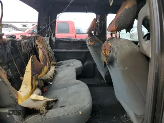 2017 Ram 2500 Tradesman z VIN 3C6UR5HL8HG590269, wystawiony jako Copart lot #61224455 z przebiegiem 65 888 mil mil oraz Szkoda całkowita • Salvage title. Historia ofert i sprzedaży dostępna na DreamBid. Obrazek 10.