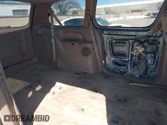 1999 Toyota Sienna LE with VIN 4T3ZF13C1XU097653, listed as a IAAI auction lot 41765274 with 236,625 mi miles. Bid and sale history available at carsss.com. Image 8.