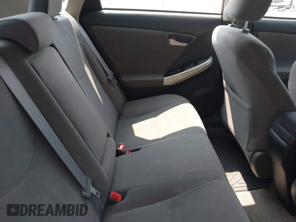 2013 Toyota Prius One z VIN JTDKN3DU8D0348756, wystawiony jako IAAI lot #42485675 z przebiegiem 199 373 mil mil oraz . Historia ofert i sprzedaży dostępna na DreamBid. Obrazek 8.