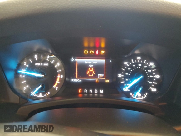 2015 Ford Expedition XLT with VIN 1FMJU1JT1FEF26846, listed as a Copart auction lot 66352175 with 173,260 mi miles and Clean title. Bid and sale history available at DreamBid. Image 9.
