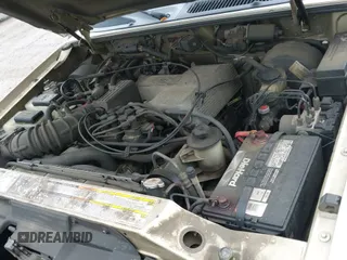 2000 Ford Explorer XLT with VIN 1FMZU83P1YZC35657, listed as a IAAI auction lot 42278366 with Not provided miles and . Bid and sale history available at DreamBid. Image 12.