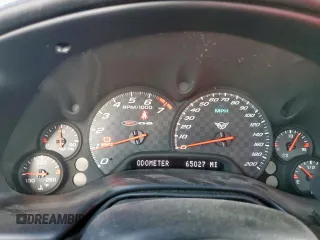 2002 Chevrolet Corvette Z06 z VIN 1G1YY12S925103478, wystawiony jako Copart lot #52198395 z przebiegiem 65 027 mil mil oraz Szkody całkowita. Historia ofert i sprzedaży dostępna na DreamBid. Obrazek 9.