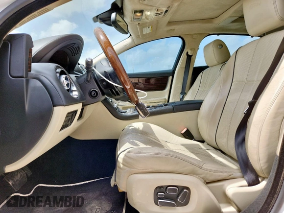 2015 Jaguar XJ Portfolio with VIN SAJWA2GZ7F8V82990, listed as a Copart auction lot 63325535 with 113,892 mi miles and Salvage title. Bid and sale history available at DreamBid. Image 7.