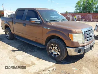2011 Ford F-150 XL with VIN 1FTEW1CM9BKD06338, listed as a IAAI auction lot 41981905 with 186,265 mi miles. Bid and sale history available at carsss.com. Image 1.