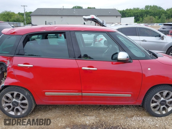 2014 FIAT 500L Lounge z VIN ZFBCFACH5EZ009320, wystawiony jako IAAI lot #42340573 z przebiegiem 147 946 mil mil oraz . Historia ofert i sprzedaży dostępna na DreamBid. Obrazek 14.