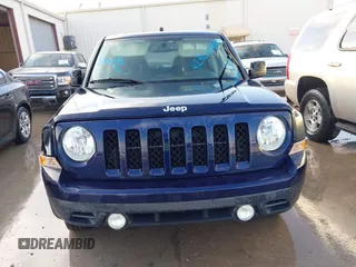 2016 Jeep Patriot Latitude z VIN 1C4NJPFA8GD615264, wystawiony jako IAAI lot #42422580 z przebiegiem 80 867 mil mil oraz . Historia ofert i sprzedaży dostępna na DreamBid. Obrazek 12.
