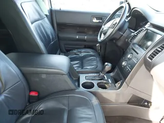 2019 Ford Flex SEL z VIN 2FMGK5C88KBA10375, wystawiony jako IAAI lot #41635244 z przebiegiem 134 121 mil mil oraz . Historia ofert i sprzedaży dostępna na DreamBid. Obrazek 5.