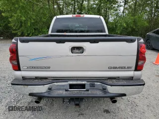 2005 Chevrolet Silverado 1500 LS z VIN 2GCEC19TX51195066, wystawiony jako Copart lot #56868765 z przebiegiem 162 105 mil mil oraz Czysty tytuł • Clean title. Historia ofert i sprzedaży dostępna na DreamBid. Obrazek 6.