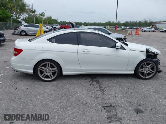 2015 Mercedes-Benz C 250 with VIN WDDGJ4HB8FG391252, listed as a IAAI auction lot 42428123 with 139,413 mi miles and . Bid and sale history available at DreamBid. Image 13.