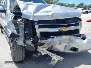 2012 Chevrolet Suburban LT with VIN 1GNSCJE04CR230288, listed as a IAAI auction lot 42049580 with 166,596 mi miles. Bid and sale history available at carsss.com. Image 6.