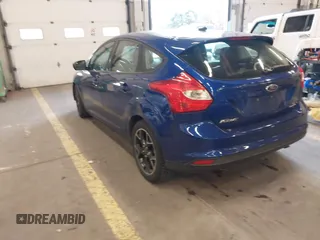 2013 Ford Focus SE with VIN 1FADP3K26DL336078, listed as a IAAI auction lot 41754365 with 104,568 mi miles. Bid and sale history available at carsss.com. Image 3.