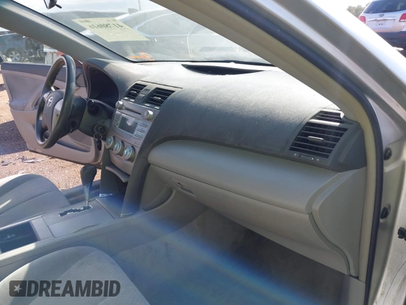 2009 Toyota Camry LE z VIN 4T1BE46K094374426, wystawiony jako IAAI lot #41780616 z przebiegiem 266 919 mil mil oraz . Historia ofert i sprzedaży dostępna na DreamBid. Obrazek 5.