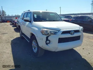 2019 Toyota 4Runner SR5 with VIN JTEZU5JR4K5209166, listed as a IAAI auction lot 41667608 with 61,507 mi miles. Bid and sale history available at carsss.com. Image 1.