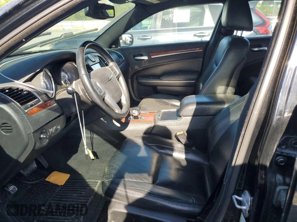 2012 Chrysler 300 Limited z VIN 2C3CCACG4CH250025, wystawiony jako Copart lot #53114085 z przebiegiem 172 697 mil mil oraz Szkoda całkowita • Salvage title. Historia ofert i sprzedaży dostępna na DreamBid. Obrazek 7.