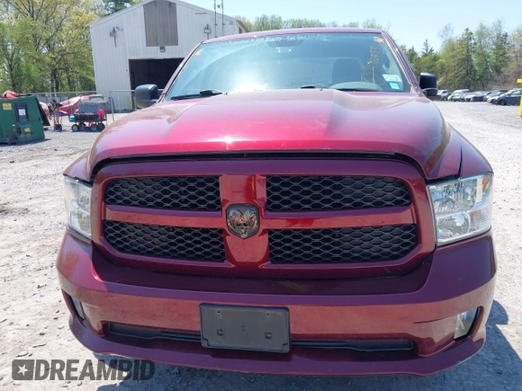 2018 Ram 1500 Express z VIN 1C6RR7FG3JS327922, wystawiony jako IAAI lot #42226433 z przebiegiem 78 533 mil mil oraz . Historia ofert i sprzedaży dostępna na DreamBid. Obrazek 6.