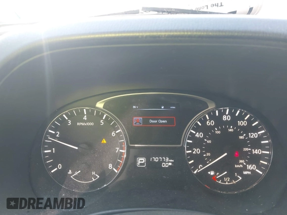 2015 Nissan Pathfinder S with VIN 5N1AR2MNXFC624659, listed as a IAAI auction lot 42033206 with 170,773 mi miles and . Bid and sale history available at DreamBid. Image 7.