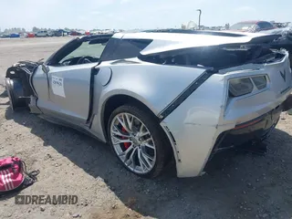2015 Chevrolet Corvette Z06 2LZ z VIN 1G1YS2D64F5605330, wystawiony jako IAAI lot #42059620 z przebiegiem Nie podano mil oraz . Historia ofert i sprzedaży dostępna na DreamBid. Obrazek 3.
