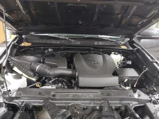 2021 Toyota Tacoma SR z VIN 3TMCZ5AN2MM444249, wystawiony jako IAAI lot #41942146 z przebiegiem 59 429 mil mil oraz . Historia ofert i sprzedaży dostępna na DreamBid. Obrazek 10.