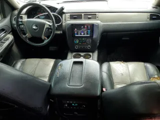 2008 Chevrolet Tahoe 3LT with VIN 1GNFK13098R130170, listed as a Copart auction lot 56369135 with 311,243 mi miles and Salvage title. Bid and sale history available at DreamBid. Image 8.