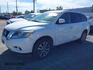 2013 Nissan Pathfinder SV with VIN 5N1AR2MM1DC648756, listed as a IAAI auction lot 41640693 with 170,190 mi miles. Bid and sale history available at carsss.com. Image 2.