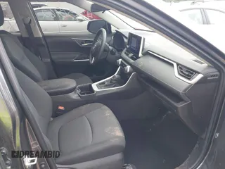 2024 Toyota RAV4 XLE with VIN 2T3P1RFV4RC463790, listed as a IAAI auction lot 42450962 with 22,918 mi miles and . Bid and sale history available at DreamBid. Image 5.
