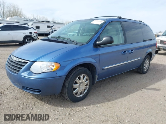 2007 Chrysler Town & Country Touring z VIN 2A4GP54L17R125711, wystawiony jako IAAI lot #41865946 z przebiegiem 169 558 mil mil oraz . Historia ofert i sprzedaży dostępna na DreamBid. Obrazek 2.
