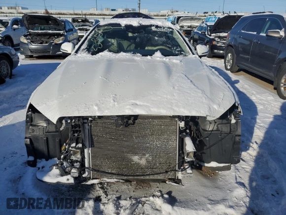 2019 Mercedes-Benz E-Class E 450 with VIN WDD1J6JB2KF079939, listed as a Copart auction lot 89136205 with 38,587 mi miles and Salvage Title. Bid and sale history available at carsss.com. Image 5.