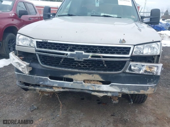 2006 Chevrolet Silverado 2500HD LT3 with VIN 1GCHK23D56F159755, listed as a IAAI auction lot 41299166 with NaN miles. Bid and sale history available at carsss.com. Image 6.