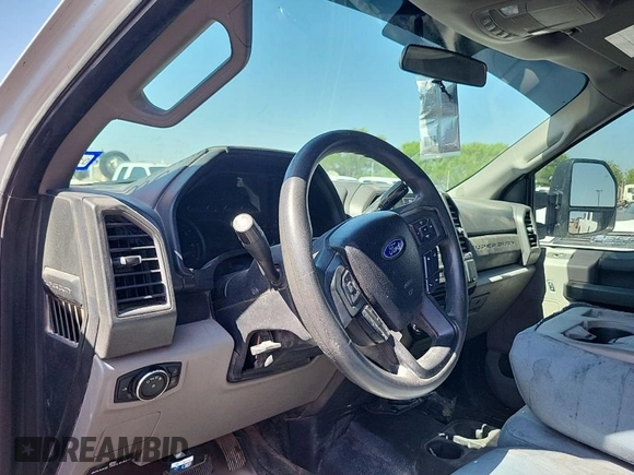 2018 Ford F-250 XL с VIN 1FT7X2B66JEB74621, выставлен на аукционе IAAI как лот 42044089 с пробегом 171 128 миль миль и . История ставок и продаж доступна на DreamBid. Изображение 1.