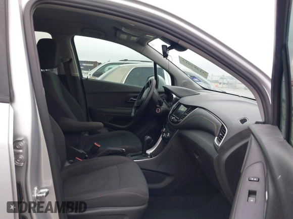 2020 Chevrolet Trax LS with VIN 3GNCJKSB2LL205578, listed as a IAAI auction lot 41487913 with 122,343 mi miles and . Bid and sale history available at DreamBid. Image 5.