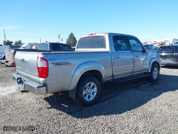 2005 Toyota Tundra SR5 with VIN 5TBET34105S483228, listed as a IAAI auction lot 41640857 with 214,498 mi miles. Bid and sale history available at carsss.com. Image 4.