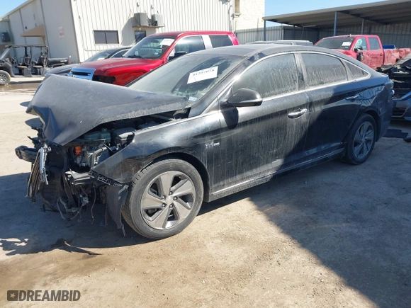 2017 Hyundai Sonata Hybrid Limited with VIN KMHE34L17HA045964, listed as a IAAI auction lot 41397078 with 135,109 mi miles. Bid and sale history available at carsss.com. Image 17.