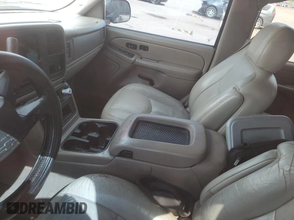 2005 Chevrolet Avalanche Z71 z VIN 3GNEK12Z95G250137, wystawiony jako Copart lot #53466925 z przebiegiem Nie podano mil oraz Nie do naprawy • Non repairable. Historia ofert i sprzedaży dostępna na DreamBid. Obrazek 8.