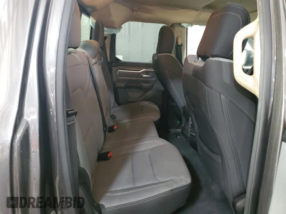 2020 Ram 1500 Big Horn z VIN 1C6SRFBT8LN120507, wystawiony jako Copart lot #57558095 z przebiegiem 57 993 mil mil oraz Szkoda całkowita • Salvage title. Historia ofert i sprzedaży dostępna na DreamBid. Obrazek 10.