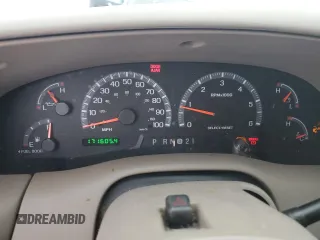 2003 Ford F-150 XL z VIN 2FTRX18L43CA38884, wystawiony jako Copart lot #87427414 z przebiegiem 171 605 mil mil oraz Czysty tytuł • Clean title. Historia ofert i sprzedaży dostępna na DreamBid. Obrazek 9.