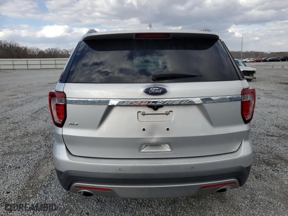 2017 Ford Explorer XLT with VIN 1FM5K7D86HGB65204, listed as a Copart auction lot 48049105 with 182,556 mi miles and Salvage Title. Bid and sale history available at carsss.com. Image 6.