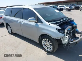 2013 Toyota Sienna XLE AAS with VIN 5TDYK3DC5DS307993, listed as a IAAI auction lot 41864897 with 166,375 mi miles. Bid and sale history available at carsss.com. Image 1.