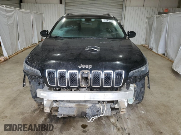 2019 Jeep Cherokee Latitude z VIN 1C4PJLCB0KD203735, wystawiony jako Copart lot #54424005 z przebiegiem 120 427 mil mil oraz Czysty tytuł • Clean title. Historia ofert i sprzedaży dostępna na DreamBid. Obrazek 5.