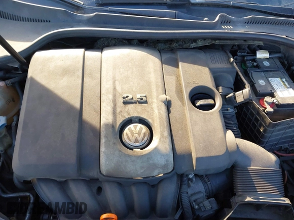 2008 Volkswagen Jetta SE z VIN 3VWRZ71K48M014558, wystawiony jako IAAI lot #41685615 z przebiegiem Nie podano mil oraz . Historia ofert i sprzedaży dostępna na DreamBid. Obrazek 10.