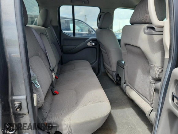 2006 Nissan Frontier LE z VIN 1N6AD07W96C402929, wystawiony jako Copart lot #63877945 z przebiegiem 170 375 mil mil oraz Czysty tytuł • Clean title. Historia ofert i sprzedaży dostępna na DreamBid. Obrazek 10.