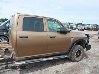 2012 Ram 2500 ST z VIN 3C6UD5CLXCG272362, wystawiony jako IAAI lot #42216175 z przebiegiem 217 984 mil mil oraz . Historia ofert i sprzedaży dostępna na DreamBid. Obrazek 13.