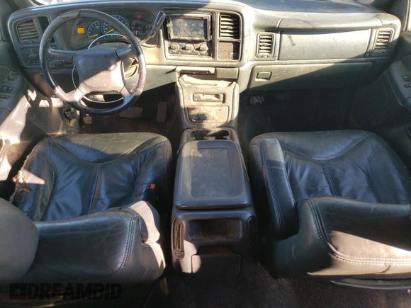 2001 GMC Sierra 1500 SLE z VIN 2GTEC19T811149861, wystawiony jako Copart lot #89205095 z przebiegiem 289 190 mil mil oraz Czysty tytuł • Clean title. Historia ofert i sprzedaży dostępna na DreamBid. Obrazek 8.