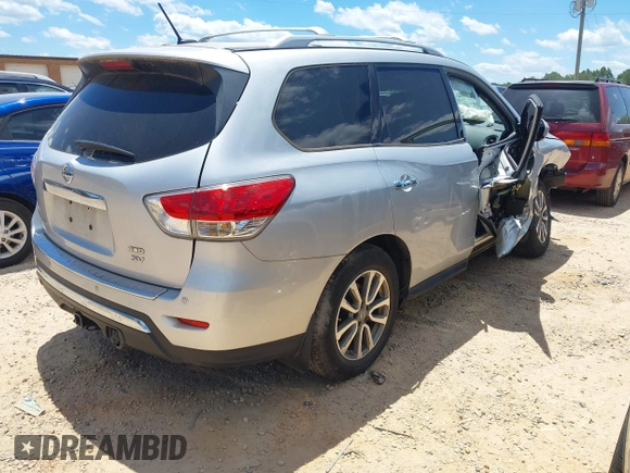 2015 Nissan Pathfinder SL z VIN 5N1AR2MM6FC668911, wystawiony jako IAAI lot #42344670 z przebiegiem 70 204 mil mil oraz . Historia ofert i sprzedaży dostępna na DreamBid. Obrazek 4.
