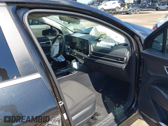 2024 Kia Sportage LX with VIN KNDPUCDF4R7238196, listed as a IAAI auction lot 41667969 with 19,836 mi miles and . Bid and sale history available at DreamBid. Image 5.